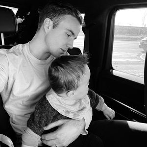 Vater-Sohn-Zeit: Mario Götze teilt süßes Foto mit Baby Rome