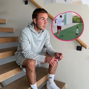 Ganz der Papa! Mario Götze spielt Fußball mit Sohn Rome