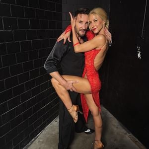 Zu sexy? Kathrin Menzingers Kleid spaltet "Let's Dance"-Fans