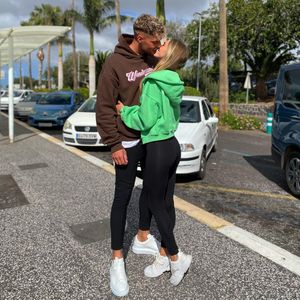 Noch glücklich: "Love Island"-Mark und Cindy teilen Kussfoto