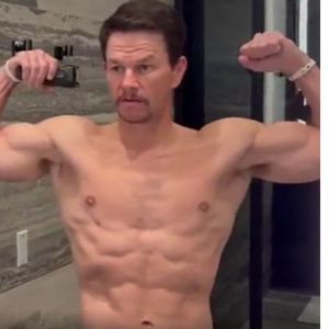 Für Film zugenommen: Jetzt hat Mark Wahlberg wieder Sixpack