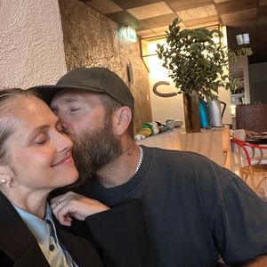 Zehnter Hochzeitstag: Teresa Palmer schwärmt von ihrem Mark!