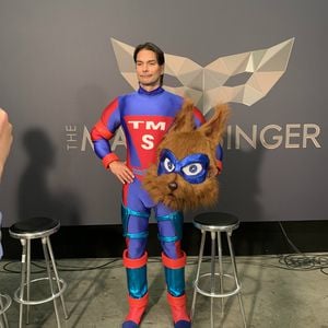Gesangsstunden & Co: Marcus' Alltag während "Masked Singer"