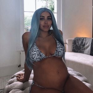 "Geordie Shore"-Marnie präsentiert XXL-Babybauch im Bikini