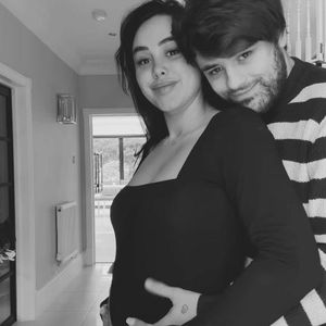 Marnie Simpson verkündet überraschend dritte Schwangerschaft