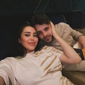 "Geordie Shore"-Marnie setzt Babybauch total lässig in Szene