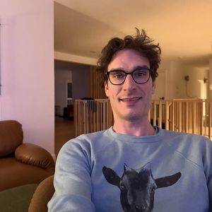 Hugh Hefners Sohn Marston spricht über Kindheit und Druck