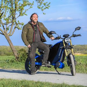 Kein Solokünstler: Martin Kesici startet mit Band durch