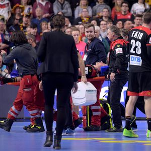 WM-Aus für Strobel? Möglicher Kreuzbandriss bei Handballstar