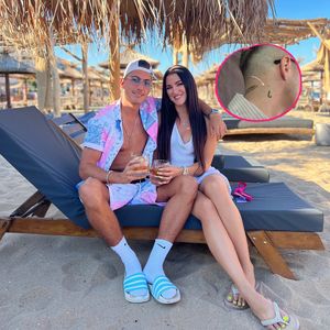 Marvin Kleinen lässt sich Liebestattoo für Jennifer stechen