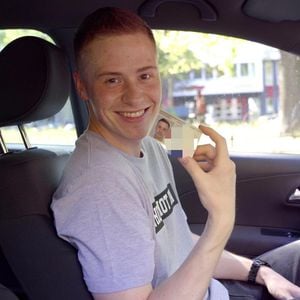 Doktortitel erschlichen: YouTuber droht 3200-Euro-Strafe!