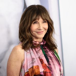 Mary Steenburgen freut sich über Phil Collins in der Familie
