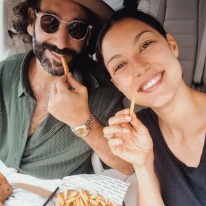 Burger im Auto: Massimo und Rebecca Mir feiern Hochzeitstag