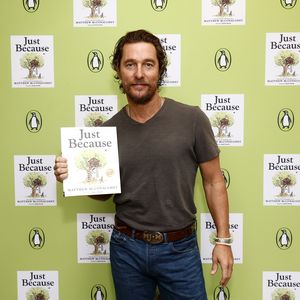 Kontaktverbot: Stalkerin ist bei Matthew McConaugheys Event