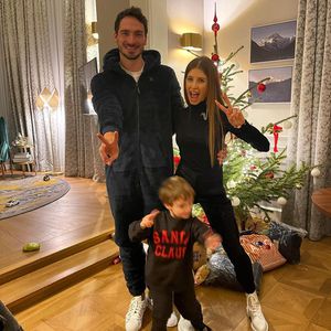 Zu dritt: Cathy Hummels feiert Weihnachten mit Mats und Ludi