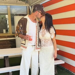 Matt Poole hat seiner Annelyse am Strand das Jawort gegeben