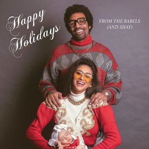 Mit Atlas und Matte: Shay Mitchells 80er-Weihnachtskarte!