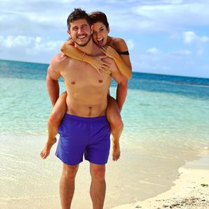 Zwei Jahre Ehe: "Liebe macht blind"-Paar feiert Hochzeitstag