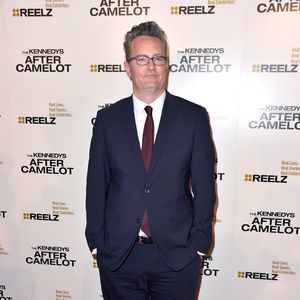 Makaber: Gaffer filmen Matthew Perrys Leichenwagen vor Haus