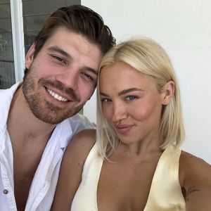 Tammy Hembrow kehrt strahlend aus den Flitterwochen zurück