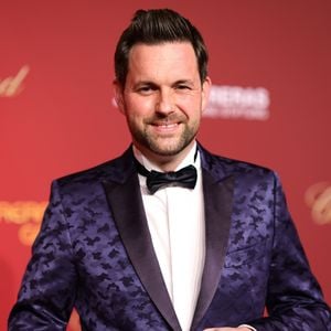 Weltrekord aufgestellt: Matthias Killing schwebt über Berlin