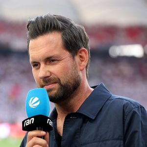 Matthias Killing wird durch Hypnose vom Schalke- zum BVB-Fan