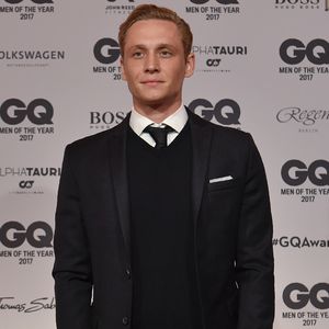 "Rubeldiekatz": Schweighöfer im feschen Fummel