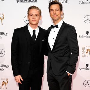 Ständig nackt: Vergleichen Matthias & Florian ihren Body?