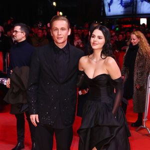 Fliegen bei Matthias Schweighöfer und Ruby hier die Fetzen?