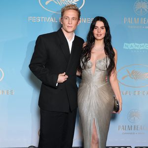 Matthias Schweighöfer und Ruby überraschen in Song-Promotion