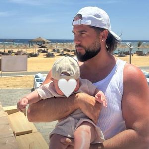 Familienurlaub: Maurice Dziwak teilt Foto mit seinem Sohn