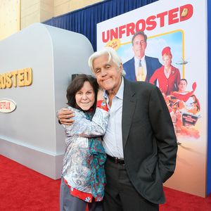 Nach Demenzdiagnose: Jay Leno mit Frau auf dem Red Carpet