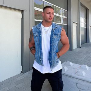 Indizien: Ist "Make Love, Fake Love"-Max gar nicht Single?