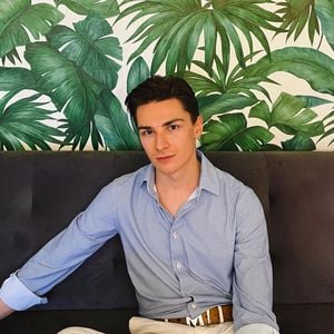 Claudia Oberts Freund Max Suhr startet jetzt als Model durch