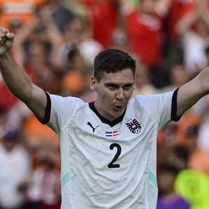 Werder-Bremen-Star Maximilian Wöber erstmals Papa geworden