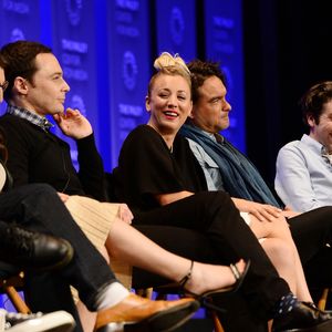 "Fürsorglich": Co-Stars schützten Kaley Cuoco nach Ehe-Aus