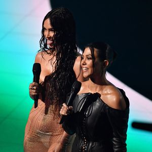 Voll versext? Kourtney K. und Megan Fox posieren für Werbung