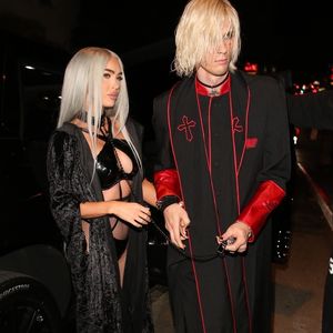 Nächster Halloween-Look: MGK führt Megan Fox an der Leine