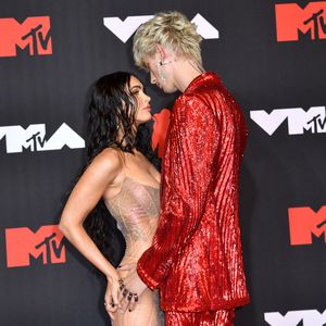 Nach Verlobungs-News: Megan Fox und MGK erstmals gesichtet