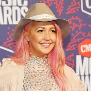 Spinnen-Biss & Wangen-Loch: "The Voice"-Meghan geht's besser