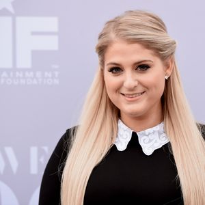 Blau & Rosa: Das steckt hinter Meghan Trainors Haarfarben