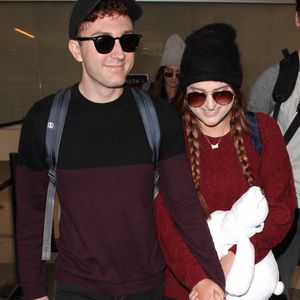 Stolz auf Red Carpet: Meghan Trainor zeigt Verlobungs-Ring