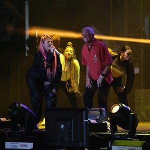 In Leder-Overall: Meghan Trainor sorgt für einen Wow-Moment!