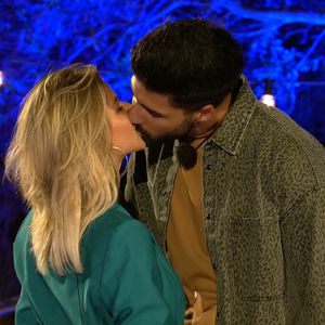Ohne "Love Island"-Zeremonie: Melanie und Murat vercoupelt