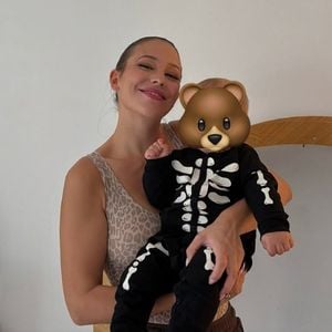 Melina Hoch teilt niedliches Halloweenfoto mit ihrem Baby