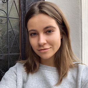 Schock-Bild! YouTube-Melina Sophie liegt im Krankenwagen