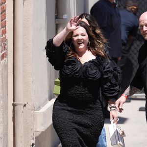 Sexy in Schwarz: Melissa McCarthy bezaubert mit ihrem Look