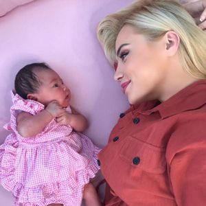 Mit Babyfoto: Melissa Reeves verrät den Namen ihrer Tochter