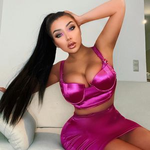 Auf OnlyFans: Melody Haase schiebt sich Lolli in die Vagina!