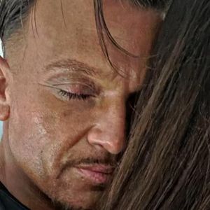 Seine Neue? Menowin Fröhlich kuschelt mit mysteriöser Frau
